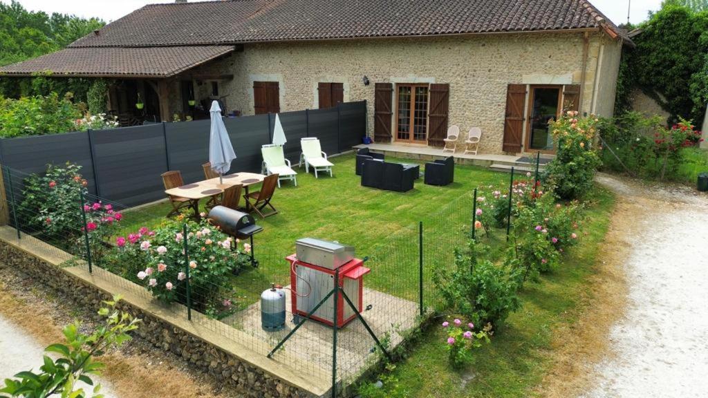 Chez Lucia A 15Min De Perigueux A 6Km Autoroute A89 Apartman Eglise-Neuve-de-Vergt Kültér fotó